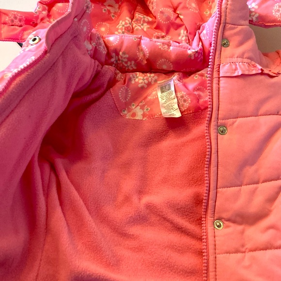 LIKE NEW Carters Snowsuit - Size 18M - Picture 8 of 8